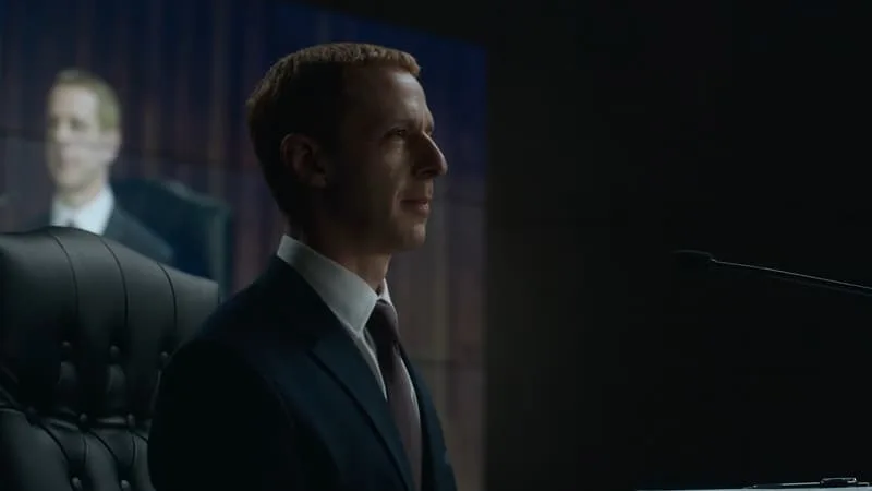 « THE SOCIAL RECKONING »: UNE PREMIÈRE BANDE-ANNONCE POUR LA SUITE DE « THE SOCIAL NETWORK » AVEC JEREMY STRONG EN MARK ZUCKERBERG