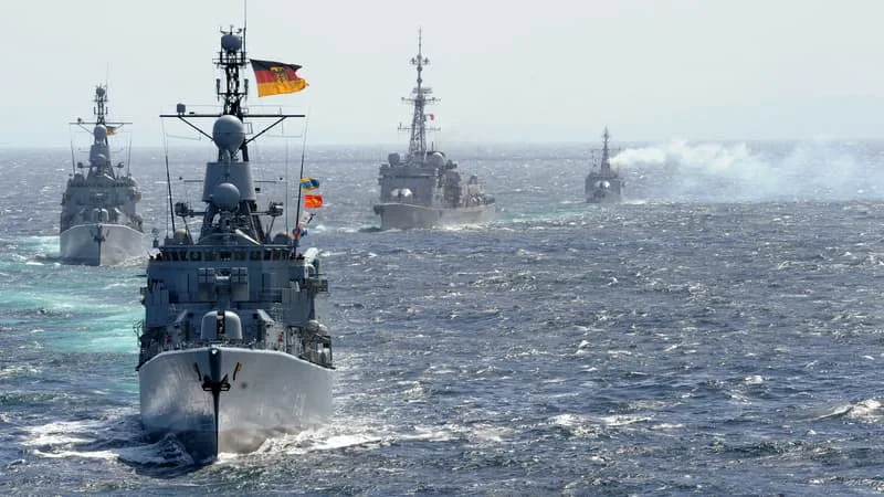 À L’ALLEMAGNE L’ÉCONOMIE, À LA FRANCE LE MILITAIRE? C’EST TERMINÉ: BERLIN VA DÉPENSER PLUS DU DOUBLE DE PARIS POUR SON ARMÉE, « LE DÉCROCHAGE EST DÉSORMAIS POSSIBLE »