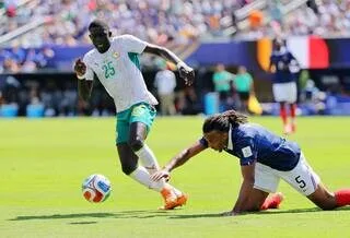 COUPE DU MONDE. « IL FAUT ÊTRE À 100 %, SINON ON VA PAYER L’ADDITION » : FAUT-IL S’INQUIÉTER POUR LA DÉFENSE DES BLEUS ?