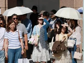 « KOKUSHOBI » : LE JAPON INVENTE UN MOT POUR LA CHALEUR ACCABLANTE