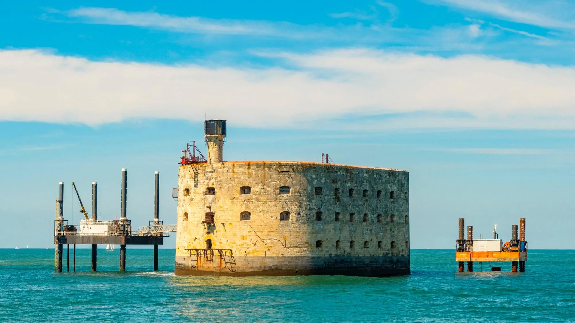 TREMPLIN, TRAVERSÉE VERTIGINEUSE, ESCALIER GLISSANT… FORT BOYARD EST DE RETOUR AVEC DE NOUVELLES ÉPREUVES
