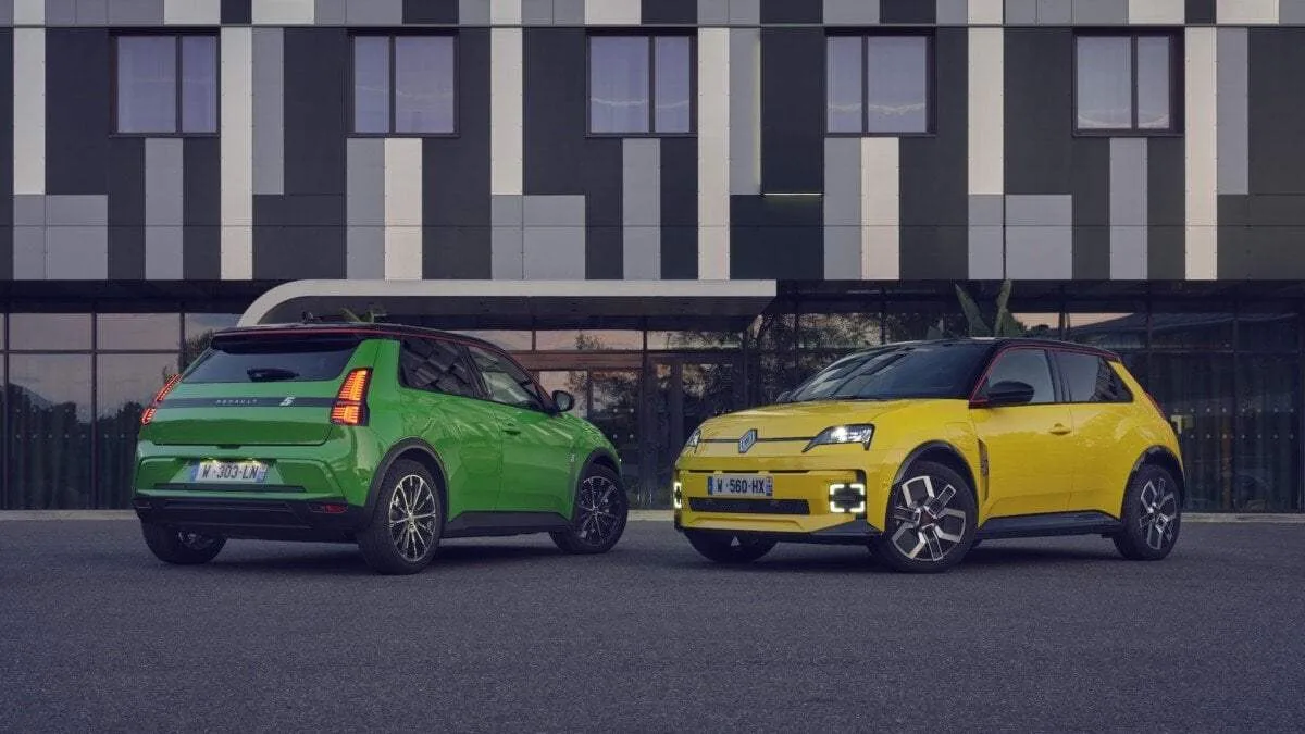 QUELLE VERSION DE LA RENAULT 5 E-TECH CHOISIR EN 2026 ? NOTRE GUIDE COMPARATIF COMPLET (MOTEUR, BATTERIE, FINITIONS, OPTIONS)