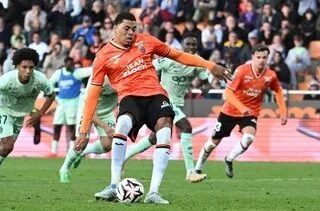 FC LORIENT – AS MONACO. LES NOTES DES MERLUS : SYLLA S’EST PROJETÉ, CADIOU S’EST TRANSFORMÉ EN BUTEUR