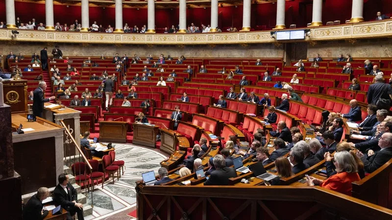 L’ASSEMBLÉE NATIONALE REJETTE LA TAXE ZUCMAN SUR LES « ULTRARICHES », DE NOMBREUX ACCROCHAGES PENDANT LES DÉBATS