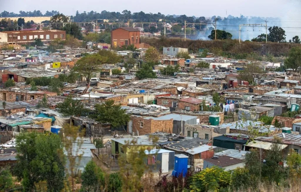AFRIQUE DU SUD : DOUZE PERSONNES ABATTUES PAR DES HOMMES ARMÉS PRÈS DE JOHANNESBURG