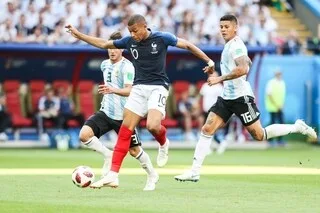 FRANCE – PARAGUAY. CETTE STAT FOLLE DES BLEUS EN HUITIÈMES DE FINALE DE COUPE DU MONDE