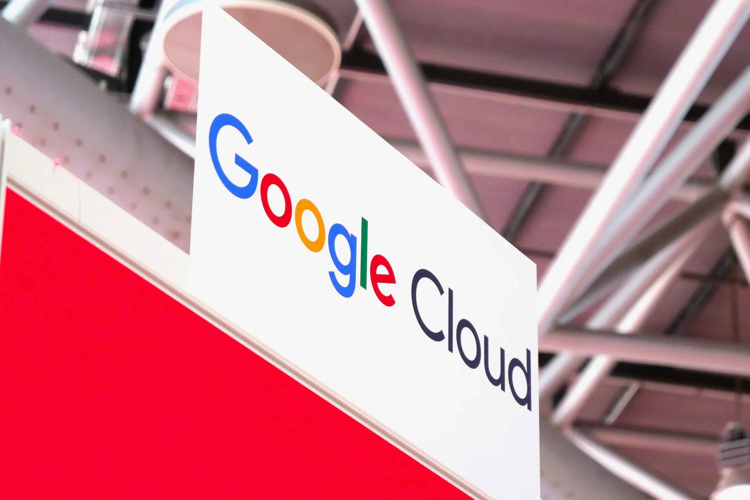 GOOGLE RÉDUIT SON STOCKAGE GRATUIT DE 15 GO À 5 GO… À MOINS D’ACCEPTER CETTE NOUVELLE RÈGLE