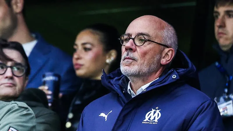 OM: « CE MODÈLE-LÀ, C’EST FINI », COMMENT STÉPHANE RICHARD VEUT TENTER DE CONSTRUIRE UNE ÉQUIPE COMPÉTITIVE EN ÉVITANT LES ERREURS DU PASSÉ