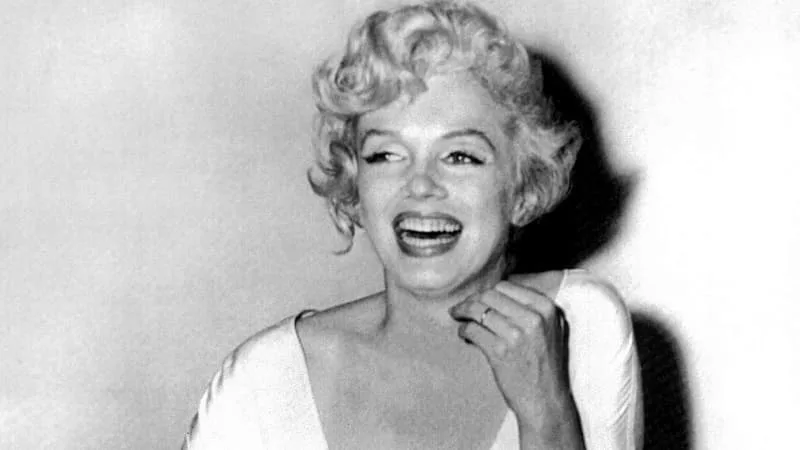 COMMENT MARILYN MONROE EST DEVENUE LA « FEMME LA PLUS CONNUE DU XXE SIÈCLE »