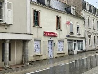AU CENTRE DE VIVES POLÉMIQUES, CE BAR DE MAINE-ET-LOIRE DEVRAIT ROUVRIR FIN OCTOBRE : DES HABITANTS INQUIETS