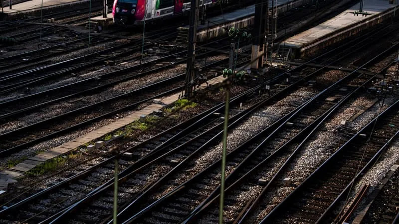 INCENDIES DANS LE SUD-OUEST: AUCUN TGV MARDI AU SUD DE BORDEAUX, SAUF POUR TOULOUSE ET AGEN