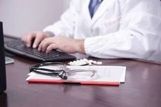 LE DOSSIER MÉDICAL DE SON FILS FACTURÉ PAR ERREUR PAR L’HÔPITAL