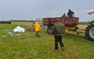 « C’EST UNE TRAGÉDIE POUR NOUS » : LE CAMP DE RECONSTITUTION INSTALLÉ À VIERVILLE-SUR-MER DÉVASTÉ PAR DES VENTS VIOLENTS