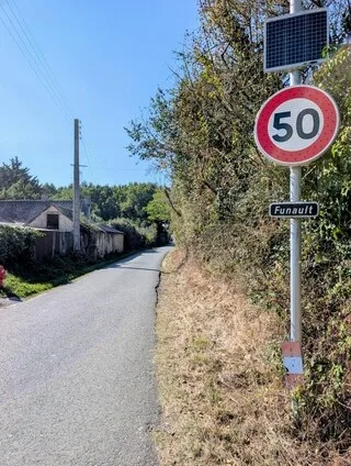 « NOUS AIMERIONS SIMPLEMENT ÊTRE PRIS AU SÉRIEUX » : CES HABITANTS DU MAINE-ET-LOIRE ATTENDENT LA FIBRE DEPUIS… 5 ANS