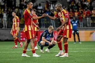 VIDÉO. LE MANS FC : « IL FAUT RABÂCHER, RÉPÉTER » : DJIBRIL SIDIBÉ APPORTE SON EXIGENCE À LA JEUNESSE SANG ET OR
