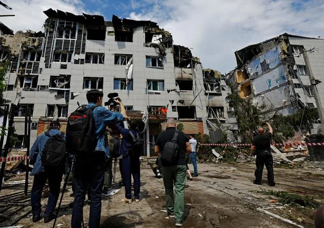 FRAPPE MEURTRIÈRE SUR UN LYCÉE : MOSCOU ACCUSE KIEV ET AVERTIT L’OCCIDENT