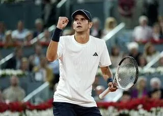 ROLAND-GARROS. « JAMAIS JE NE ME LE PERMETTRAIS » : RAFAEL JODAR SE DÉFEND D’AVOIR BOUSCULÉ UNE RAMASSEUSE DE BALLES