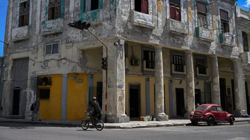 À CUBA, LE PARTI COMMUNISTE VEUT PLUS DE LIBÉRALISATION: IL A APPROUVÉ DE NOUVELLES RÉFORMES AVEC MOINS DE FONCTIONNAIRES, PLUS D’INVESTISSEMENTS ET DE PRIVATISATIONS