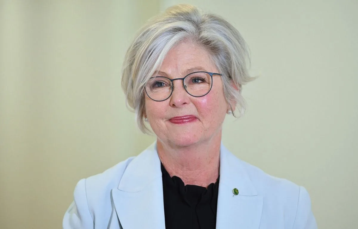 AUSTRALIE : UN HOMME FONCE EN VOITURE SUR UNE DÉPUTÉE ET LA BLESSE GRIÈVEMENT