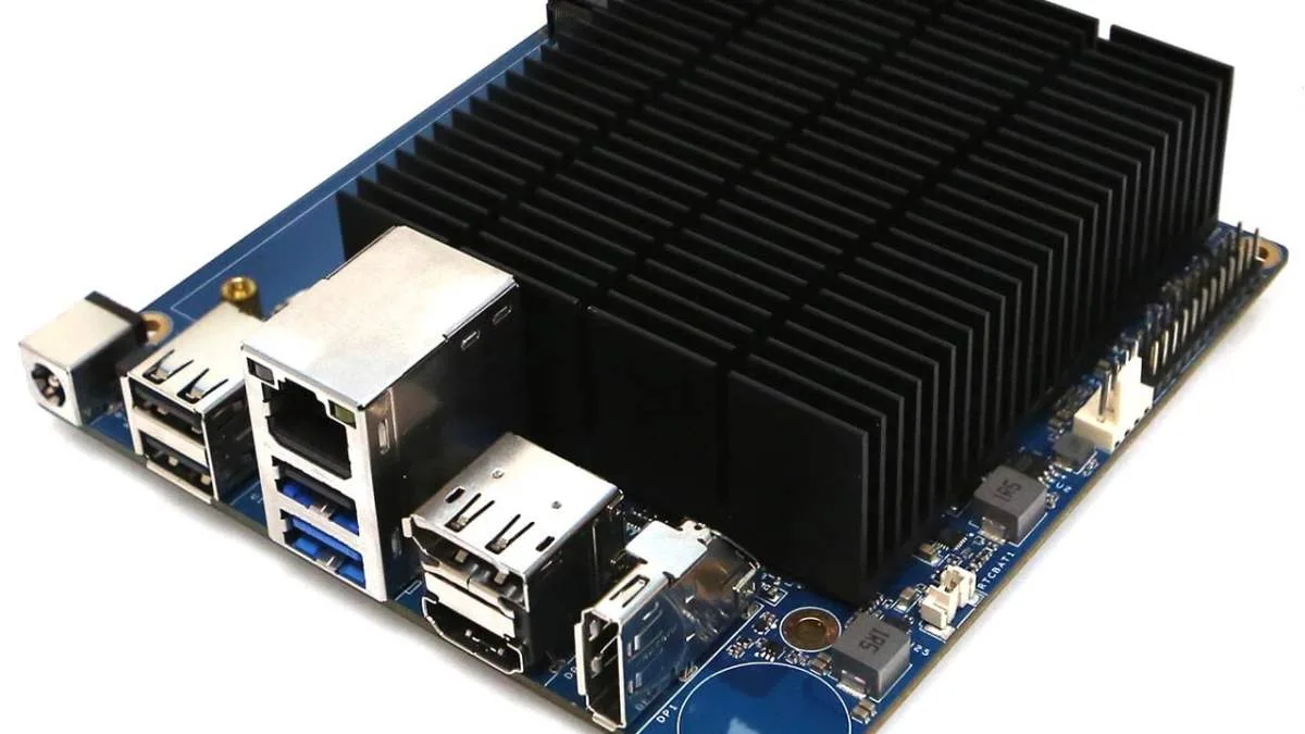 CETTE ALTERNATIVE AU RASPBERRY PI TOURNE SOUS WINDOWS ET ENVOIE DU 10 GBIT/S