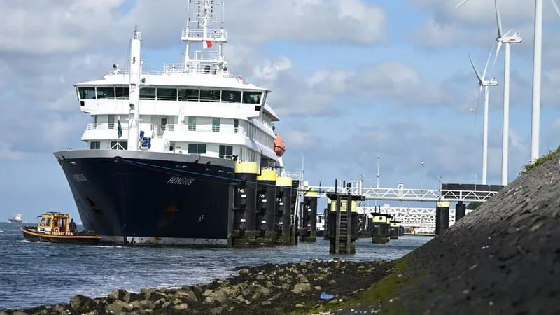 « IL NE PRÉSENTE TOUJOURS AUCUN SYMPTÔME D’HANTAVIRUS »: L’OMS ANNONCE QUE LE CAPITAINE DU MV HONDIUS VA ENFIN QUITTER LE NAVIRE
