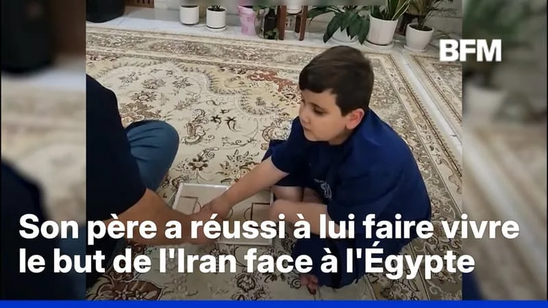 CE PÈRE PERMET À SON FILS MALVOYANT DE 9 ANS DE SUIVRE LES MATCHS DU MONDIAL