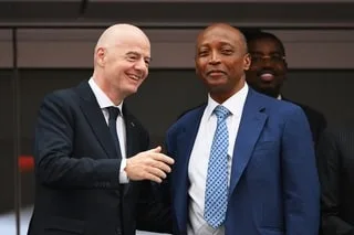 « VENTE DE LA COUPE DU MONDE »: LA CAF NE S’OPPOSE PAS AU PROJET POLÉMIQUE ET DEMANDE À SES FÉDÉRATIONS ET DE L’EXAMINER