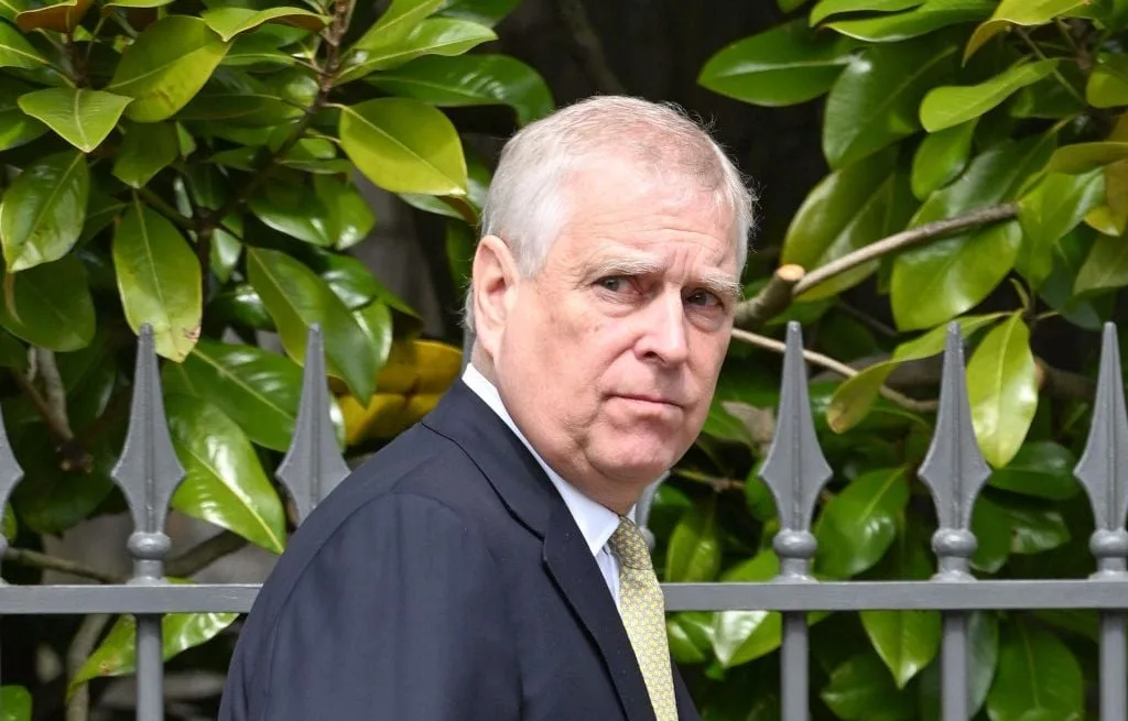 PIZZAEXPRESS RÉVÈLE AVOIR MENÉ UNE ENQUÊTE INTERNE SUR LES PROPOS DE L’EX-PRINCE ANDREW