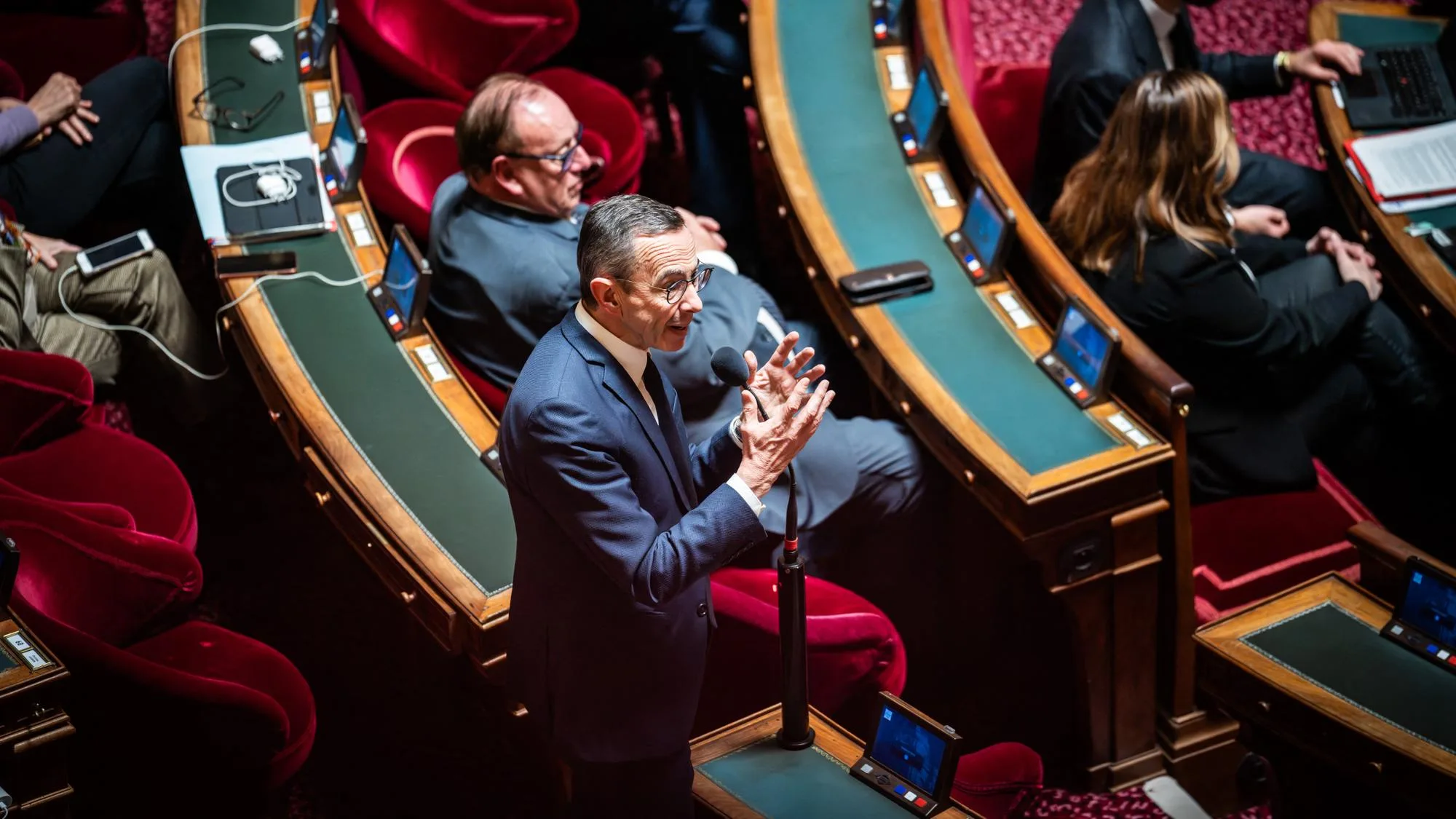 LE BOURBIER DE LA « FIN DE VIE » AU PARLEMENT N’A PAS DOUCHÉ LE SOUTIEN DES FRANÇAIS, BIEN AU CONTRAIRE