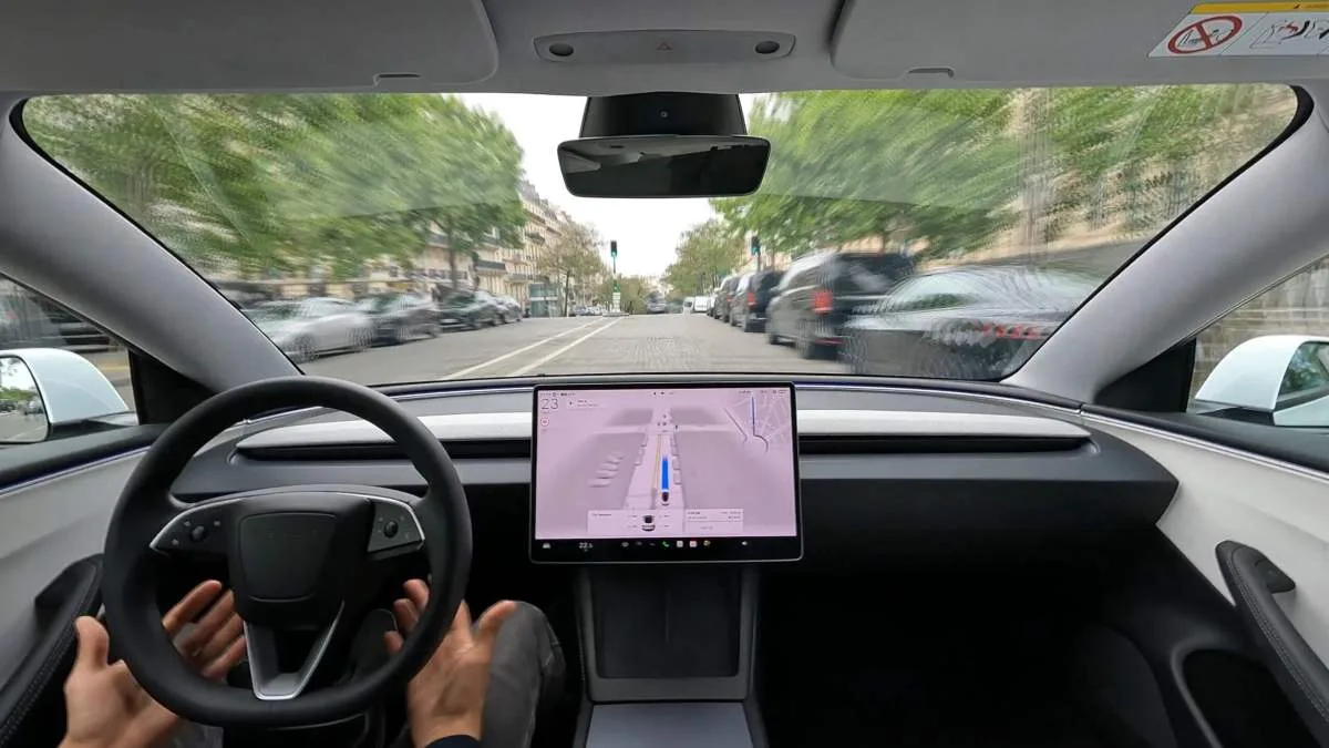 4 600 KM SANS TOUCHER LE VOLANT : L’EXPLOIT FOU DU FSD DE TESLA QUI SE HEURTE AU MUR EUROPÉEN