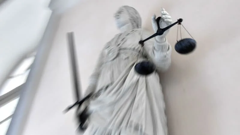 DES CONSULTATIONS « QUOTIDIENNES »: LE MAIRE D’UNE COMMUNE DU MAINE-ET-LOIRE CONDAMNÉ POUR DÉTENTION D’IMAGES PÉDOPORNOGRAPHIQUES