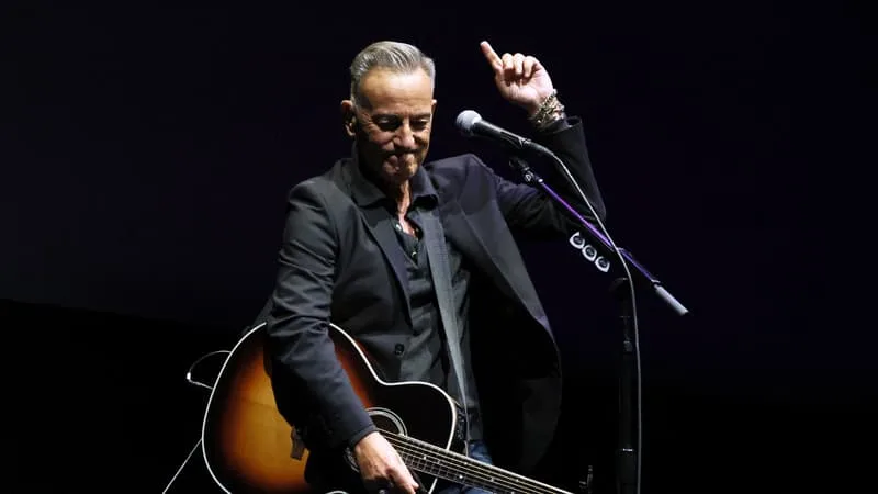BRUCE SPRINGSTEEN, CÉLÉBRÉ EN HÉROS DANS LE NEW JERSEY, A DÉSORMAIS UN MUSÉE À SON NOM