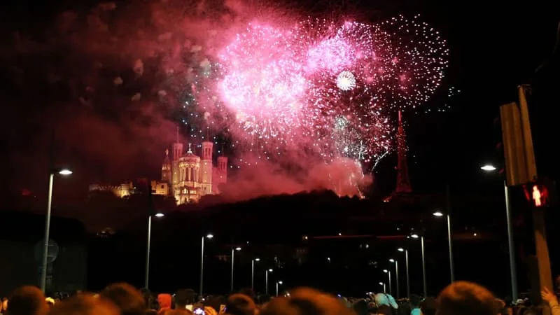 LES FEUX D’ARTIFICE DU 14-JUILLET INTERDITS DANS LE RHÔNE, CELUI DE LYON MAINTENU