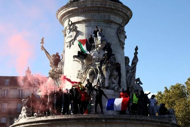 LES DÉBORDEMENTS EN FRANCE, LE RÉSULTAT DE L’ALLIANCE ENTRE “LA GAUCHE RADICALE ET L’ISLAMISME”