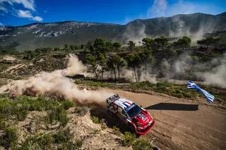 RALLYE WRC. SÉBASTIEN OGIER PASSE ENTRE LES MAILLES DU FILET ET S’IMPOSE SUR LE RALLYE DE L’ACROPOLE