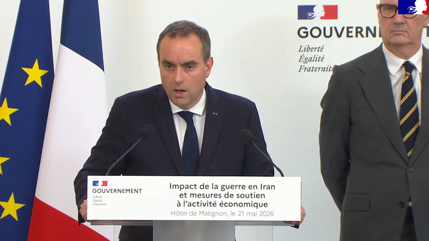 PRIX DES CARBURANTS : LE GOUVERNEMENT DOUBLE LA PRIME CARBURANT ET MULTIPLIE LES PETITES AIDES