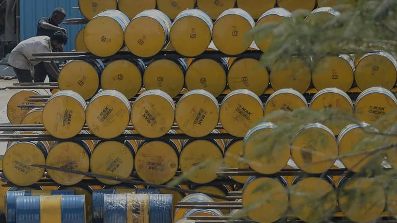 IL POURRAIT Y AVOIR UNE PÉNURIE DE PÉTROLE CET ÉTÉ SI LE DÉTROIT D’ORMUZ N’EST PAS ROUVERT: LE FMI ET LA BANQUE MONDIALE ALERTENT SUR « UN RISQUE ACCRU EN TERMES DE SÉCURITÉ ÉNERGÉTIQUE »