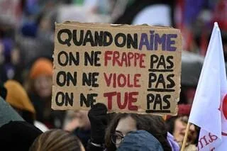 FÉMINICIDES : ELLES S’APPELAIENT ANGELYNE, SYLVIE, CÉLINE, ÉMILIE… AU MOINS 11 FEMMES ONT ÉTÉ TUÉES AU MOIS DE MAI