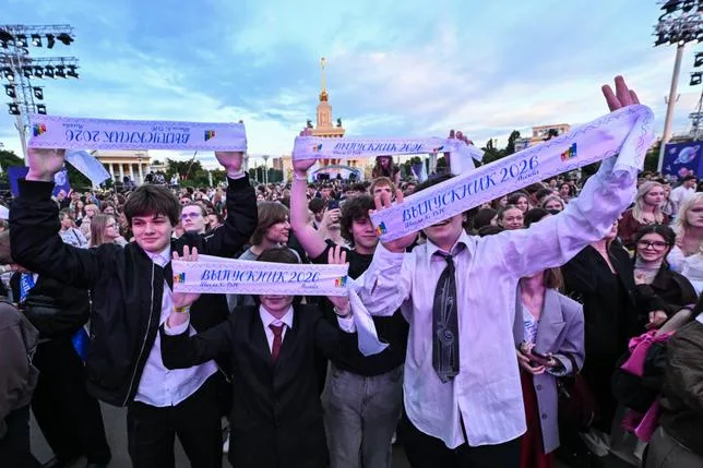 “IL ME RESTE QUOI, L’ARMÉE ?” : EN RUSSIE, ENTRER AU LYCÉE RELÈVE DU PARCOURS DU COMBATTANT