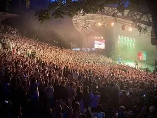 « ON A VOULU APPORTER LA CULTURE LÀ OÙ IL N’Y EN AVAIT PAS » : COMMENT LE FESTIVAL DE POUPET EST DEVENU UNE RÉFÉRENCE