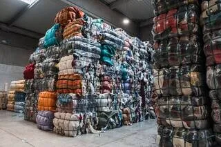LE RELAIS VA RÉDUIRE SES COLLECTES DE VÊTEMENTS, 60 EMPLOIS EN INSERTION VONT ÊTRE SUPPRIMÉS