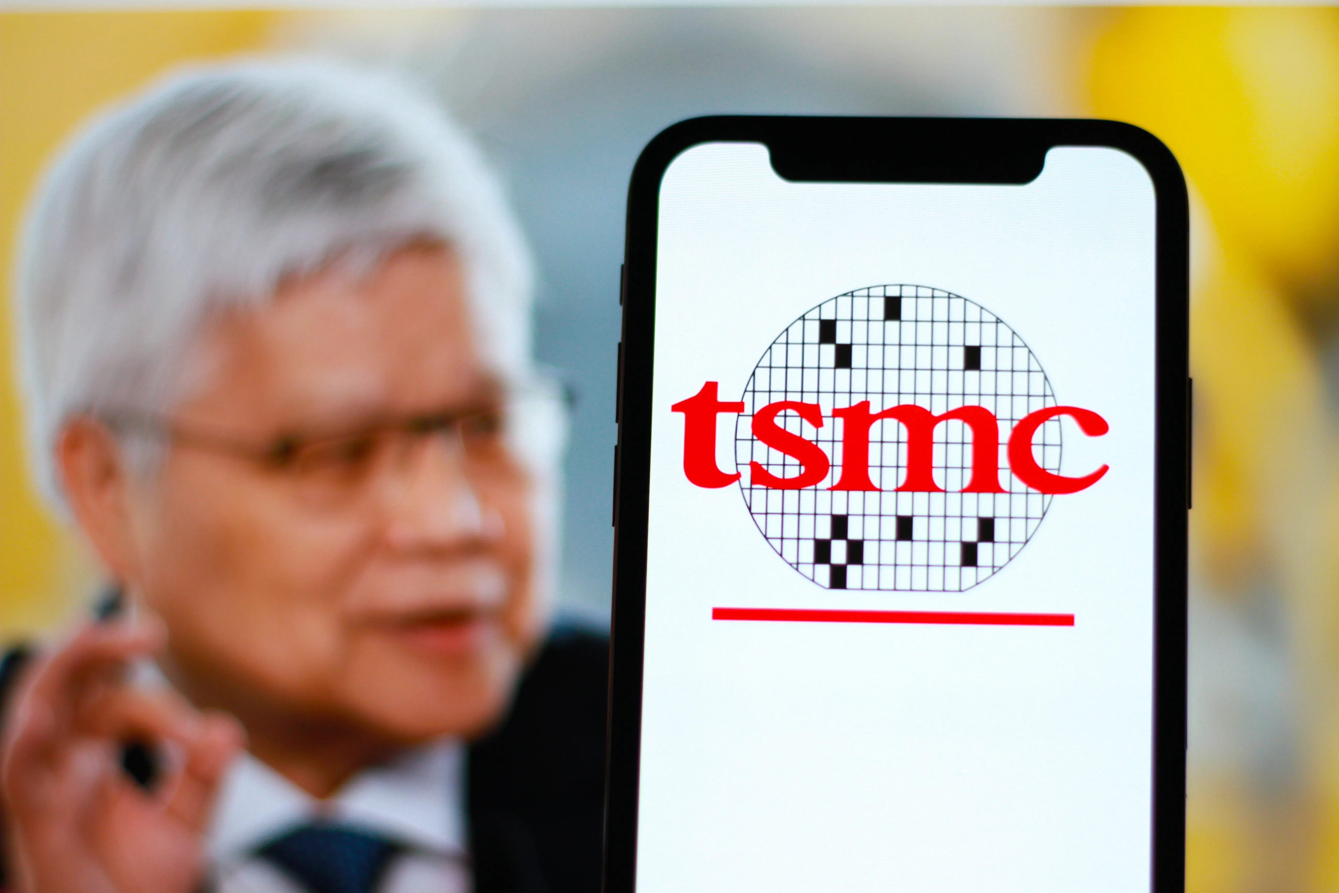 TSMC : LA DIRECTION CHERCHE À RASSURER SES EMPLOYÉS SUR LEURS PRIMES, AFIN D’ÉVITER LA GRÈVE