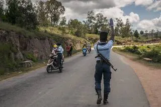 KIDNAPPÉ POUR SON ALBINISME, UN ENFANT DE 2 ANS SAUVÉ IN EXTREMIS PAR LES GENDARMES À MADAGASCAR