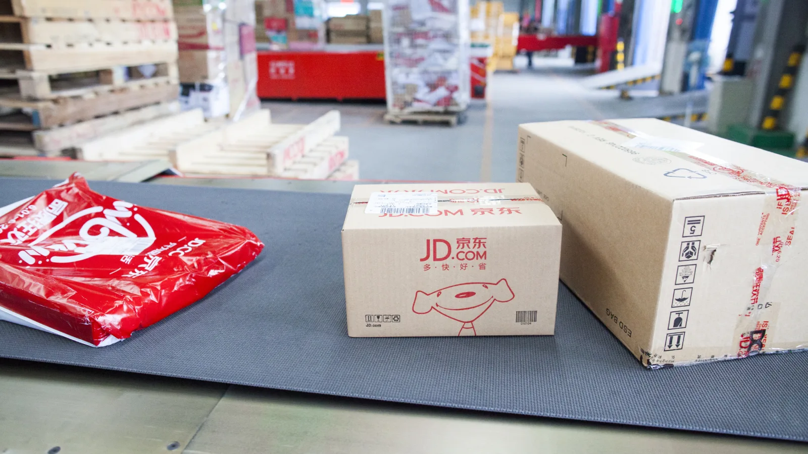 CE MONSTRE CHINOIS DE L’E-COMMERCE VEUT CONQUÉRIR L’EUROPE, BRUXELLES LUI BARRE LA ROUTE