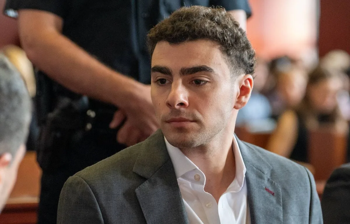 ETATS-UNIS : LA JUSTICE NEW-YORKAISE ANNONCE QUE LES JURÉS DU PROCÈS POUR MEURTRE DE LUIGI MANGIONE RESTERONT ANONYMES