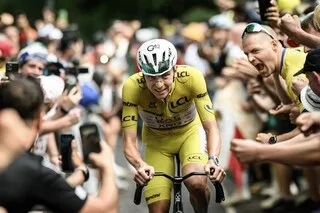 CYCLISME. « VOUS SAVEZ QU’IL A FUMÉ À L’ADOLESCENCE ? » : LA FOLLE ANECDOTE SUR TADEJ POGAČAR