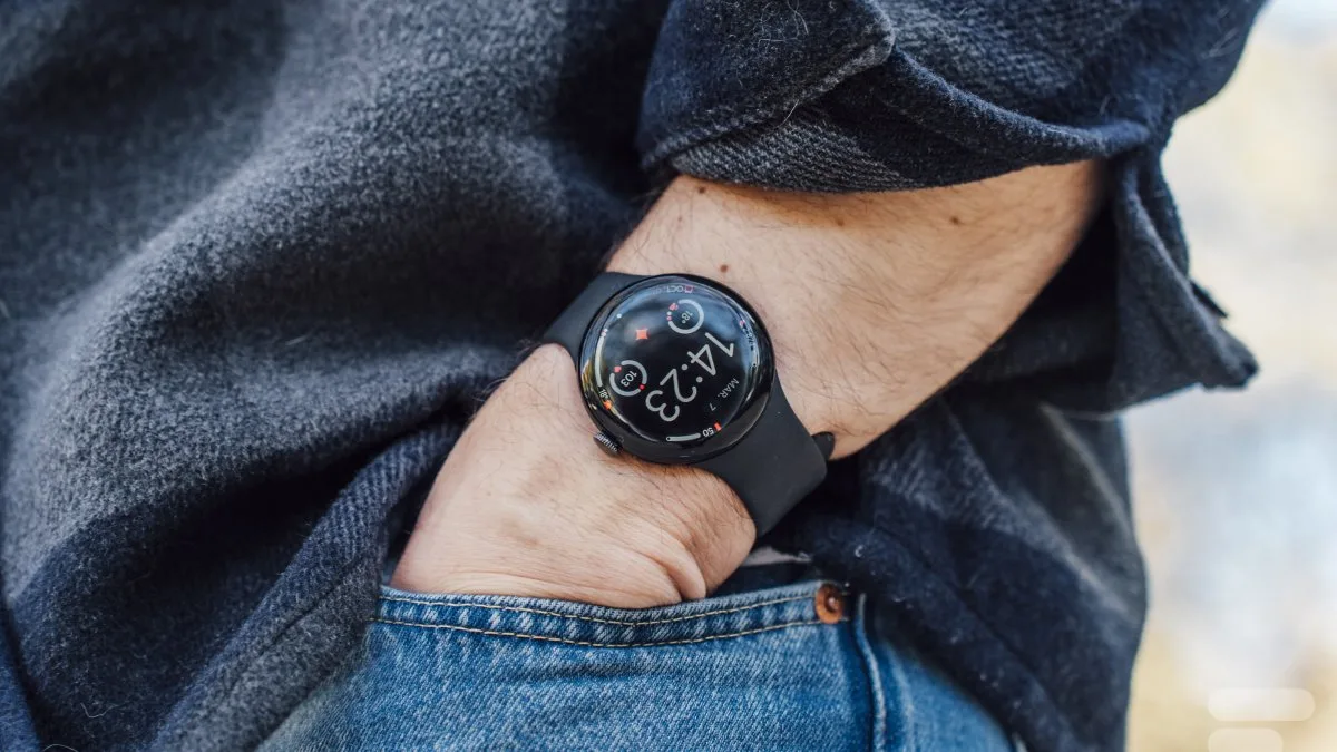 POURQUOI LES MONTRES CONNECTÉES ÉCHAPPERONT À L’OBLIGATION DE BATTERIE REMPLAÇABLE EN EUROPE
