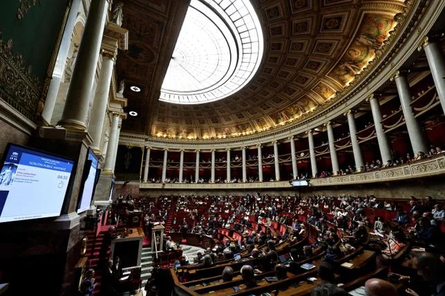 LA LOI FRANÇAISE SUR LA FIN DE VIE, UN TROP PETIT “PAS DANS LA BONNE DIRECTION”