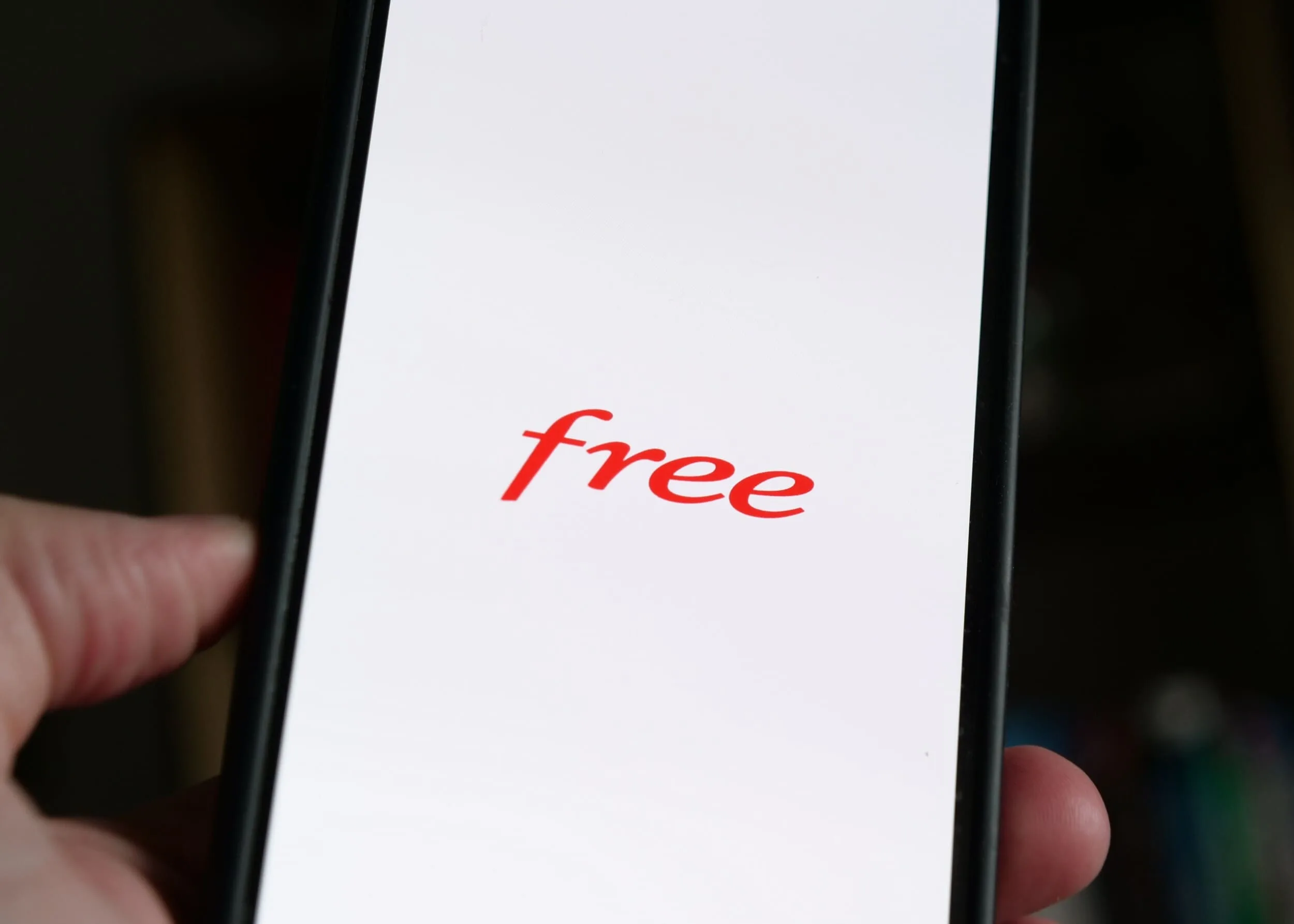 FREE MOBILE PROPOSE FREE MAX PAR SMS À CERTAINS ABONNÉS, ET UN SIMPLE “OUI” SUFFIT