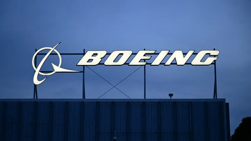 LE GROUPE A ESSUYÉ UNE PERTE NETTE DE 428 MILLIONS DE DOLLARS: COMMENT LE FUTUR AIR FORCE ONE RÉCLAMÉ PAR DONALD TRUMP A PLOMBÉ LES RÉSULTATS DE BOEING AU DEUXIÈME TRIMESTRE